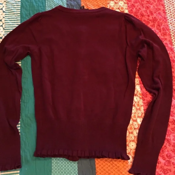 Knitted Dove Cardi sz S EUC embroidery - Picture 4 of 4